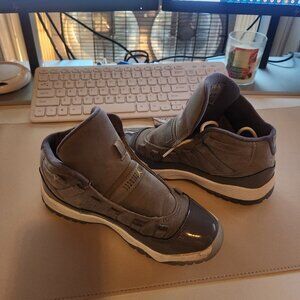 Jordan Retro Cool Grey